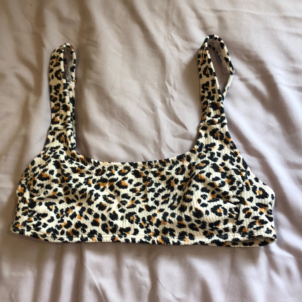 ⚡️ cheetah print bikini top